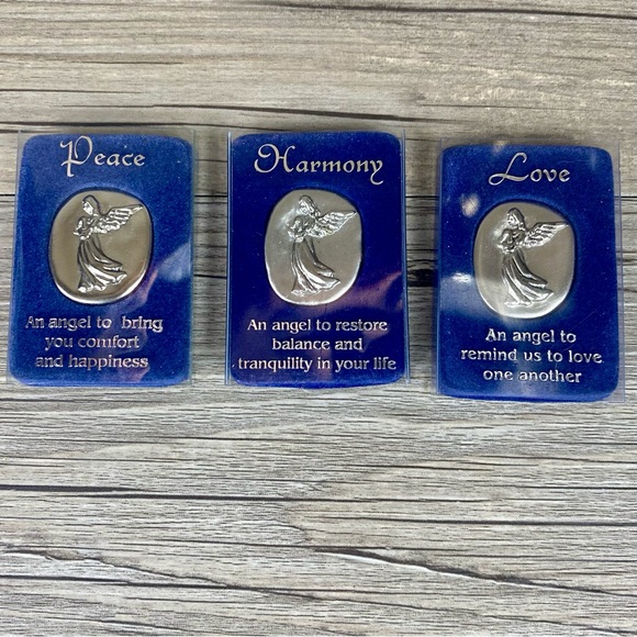 Russ Berrie & Co. Peace, Harmony and Love
Pewter Pocket Guardian Angel. - Picture 1 of 9